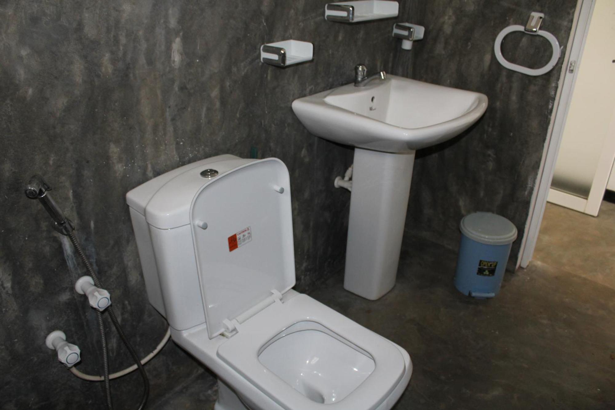מיריסה Sun & Moon Hostel מראה חיצוני תמונה
