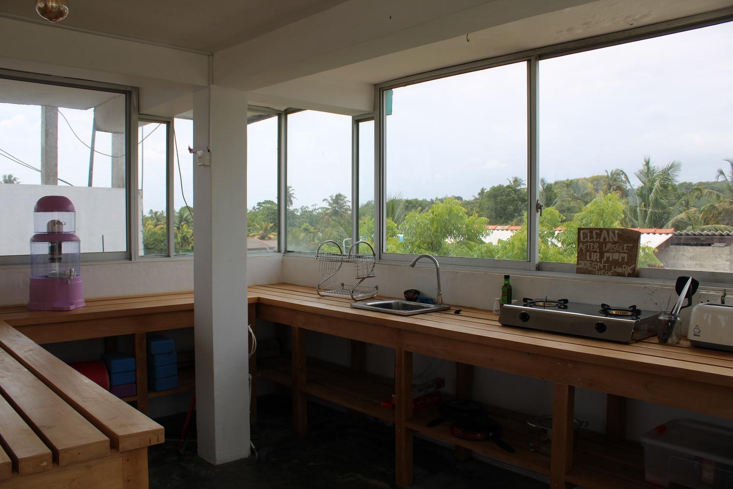 מיריסה Sun & Moon Hostel מראה חיצוני תמונה