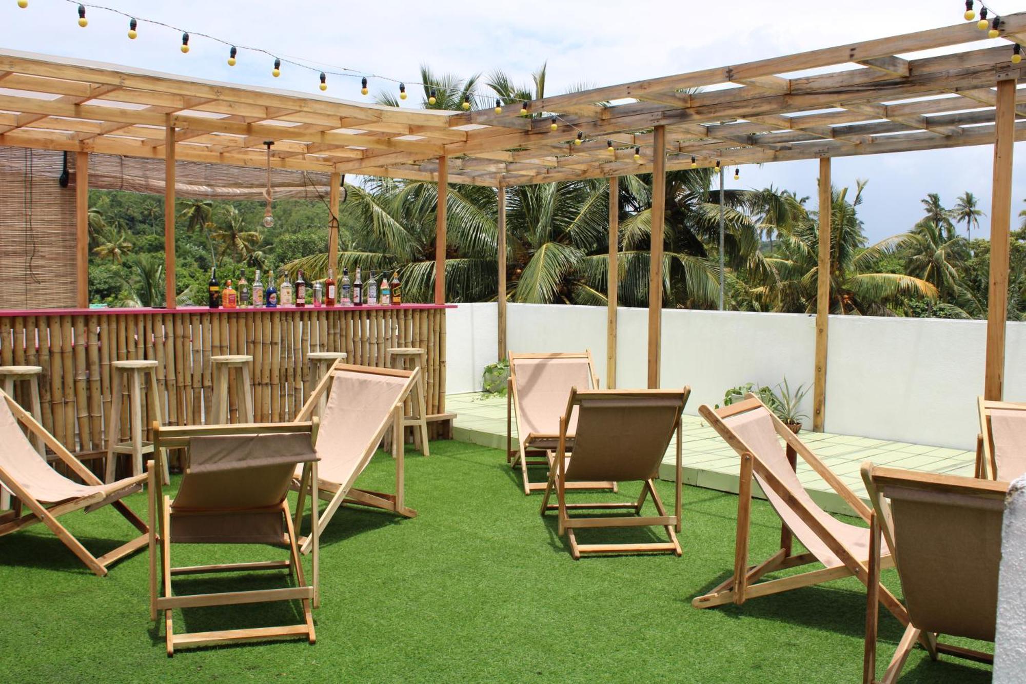מיריסה Sun & Moon Hostel מראה חיצוני תמונה